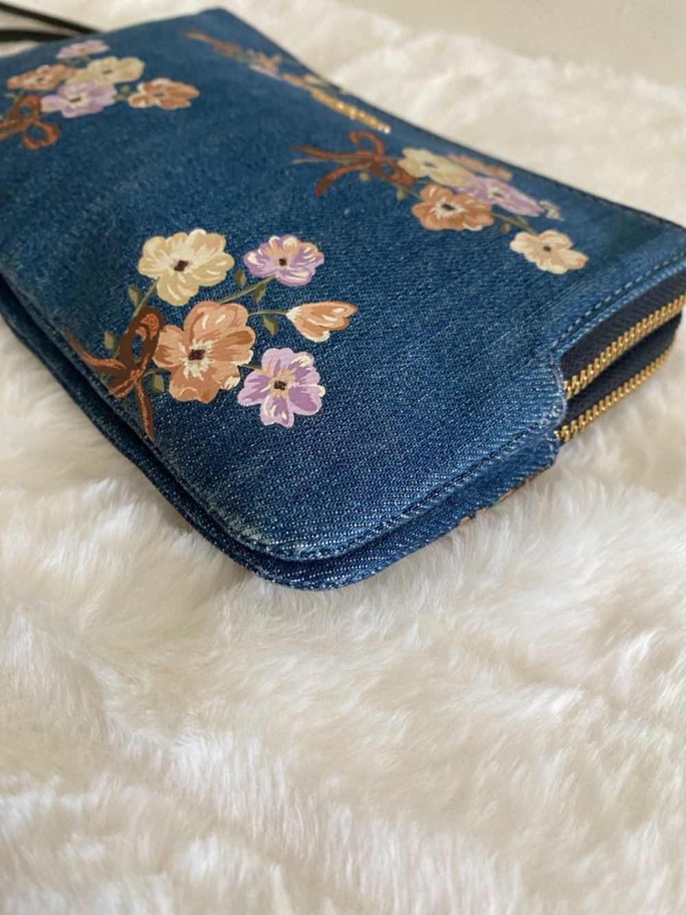 Coach Double Zip Wristlet in Painted Floral Denim - HARD TO FIND - Picture 10 of 16